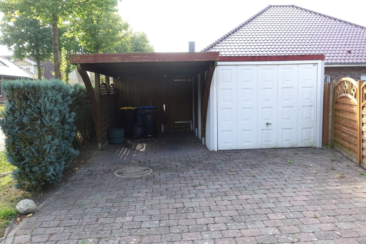 Garage und Carport