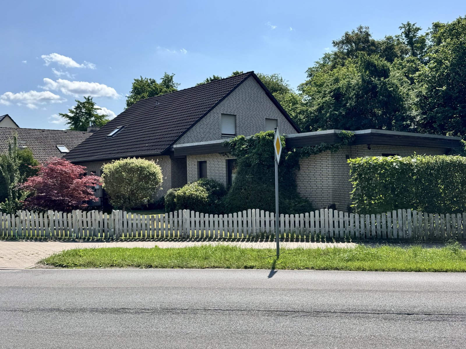 Zweifamilienhaus - 2 Häuser auf einen Streich Zweifamilienhaus - 2 Häuser auf einen Streich