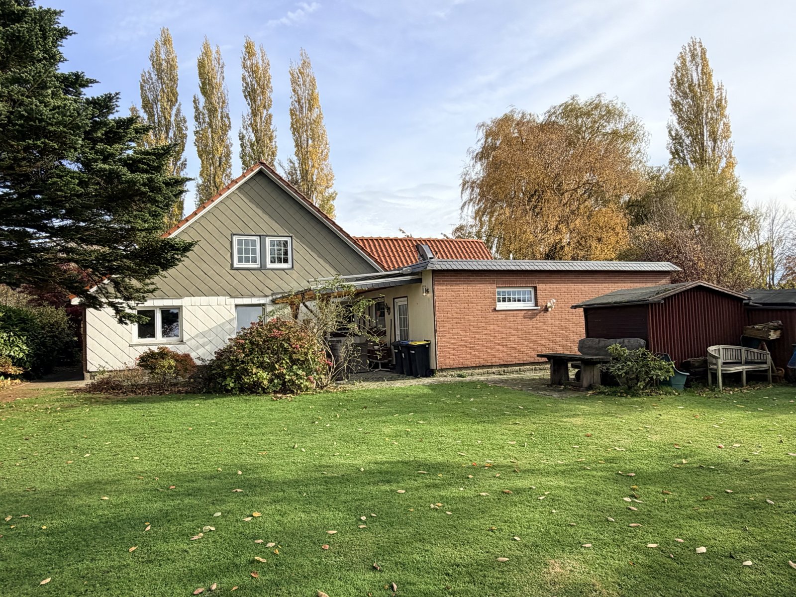 individuelles Wohnhaus mit unverbautem Fernblick individuelles Wohnhaus mit unverbautem Fernblick