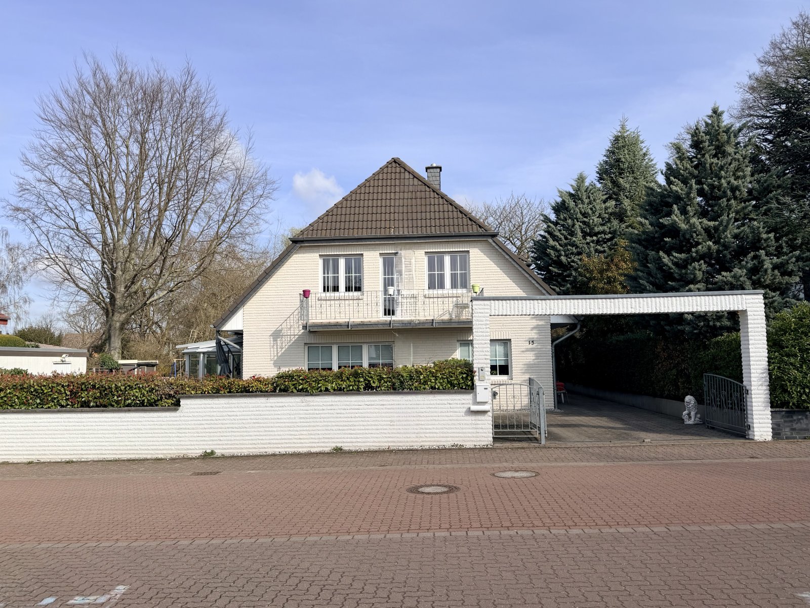 Anschauen - Verlieben - Einziehen - modernes Zweifamilienhaus Anschauen - Verlieben - Einziehen - modernes Zweifamilienhaus