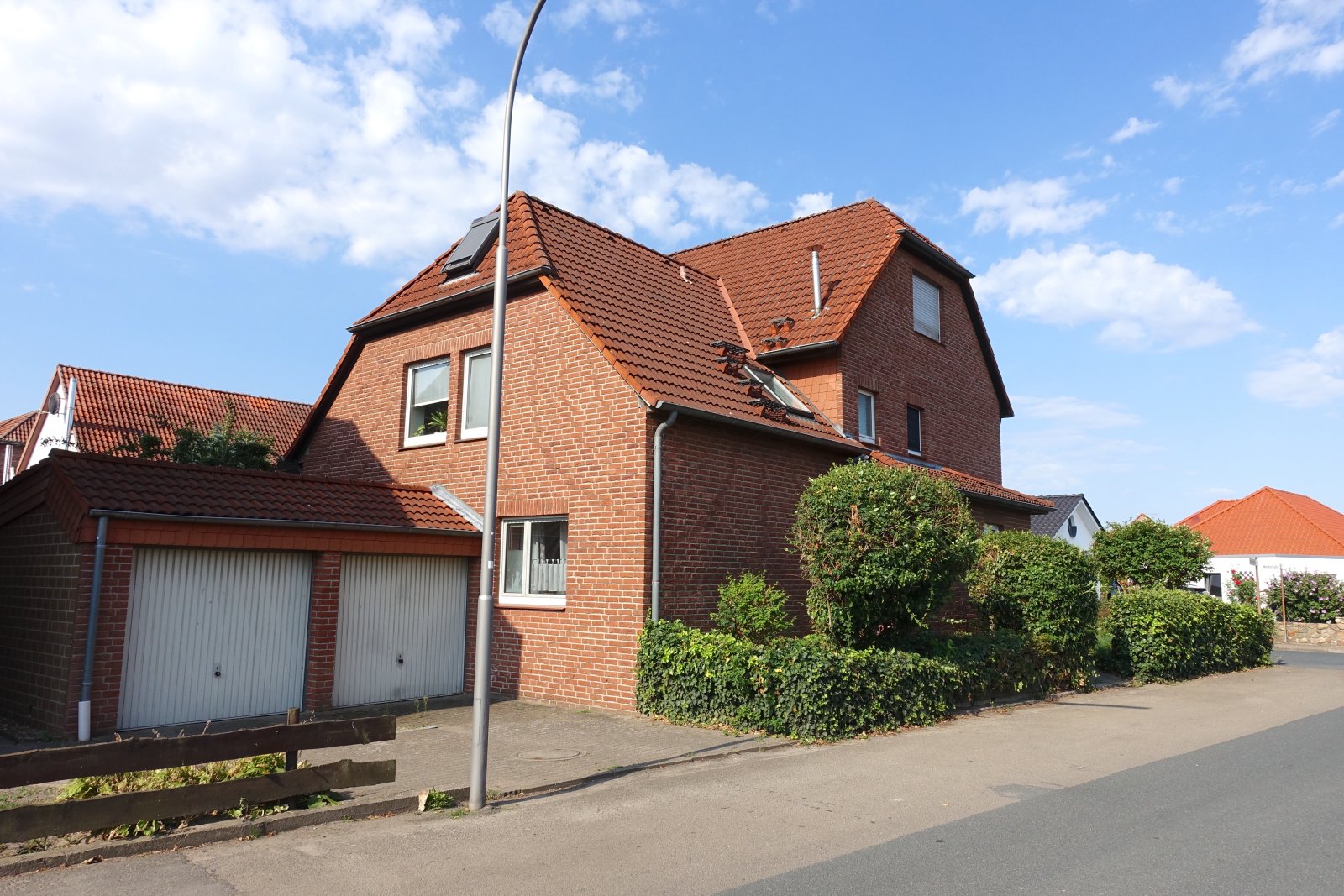 Charmante 2 Zimmer Wohnung 1.OG mit Balkon Charmante 2 Zimmer Wohnung 1.OG mit Balkon