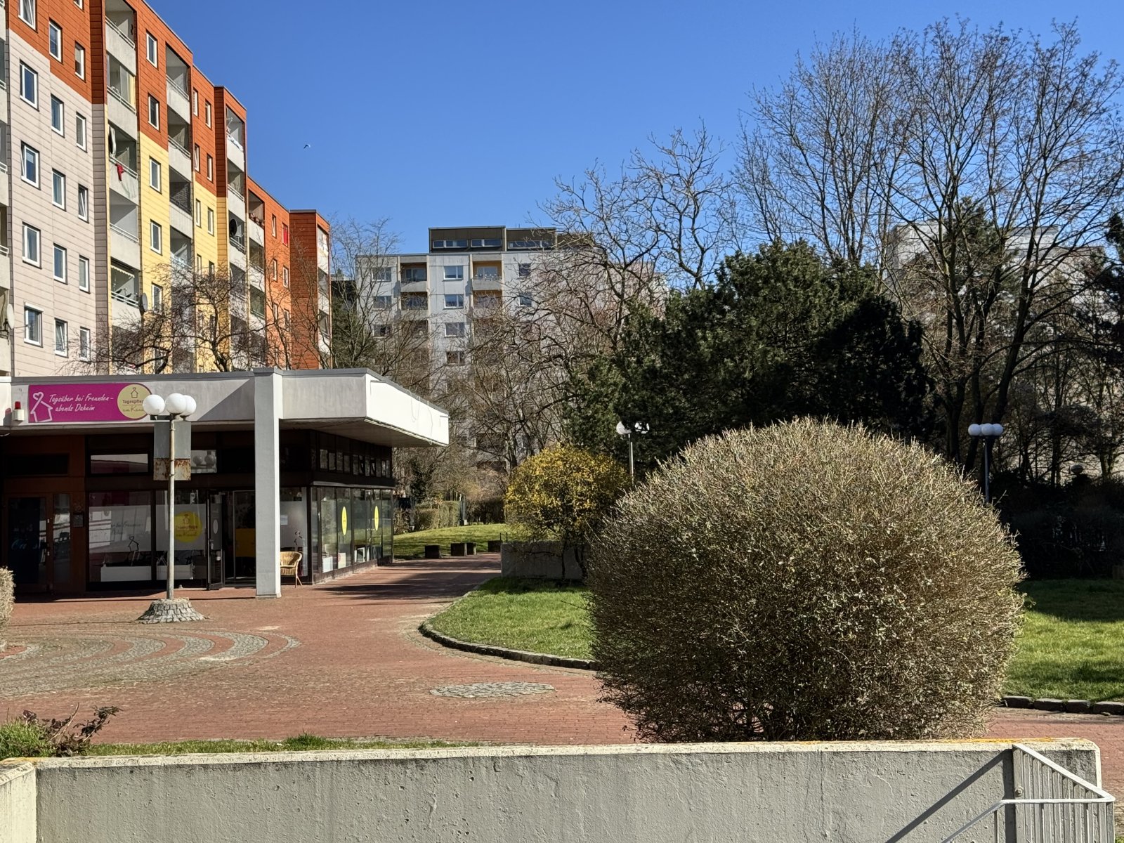Klein, fein & mit Weitblick – 2 Zimmer mit Balkon Klein, fein & mit Weitblick – 2 Zimmer mit Balkon